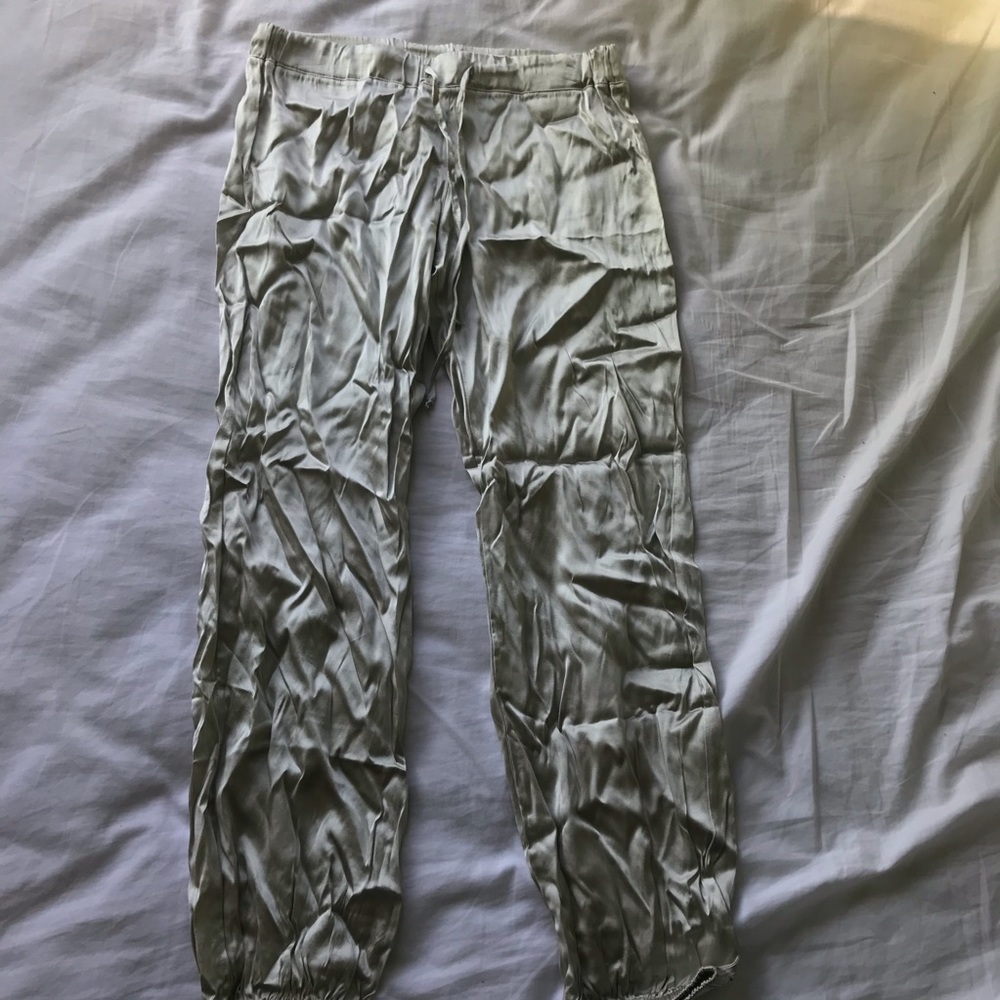 SILKY PANTS